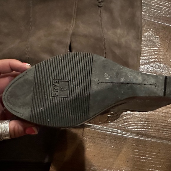 Size 8 Fry heeled boots - Picture 4 of 4